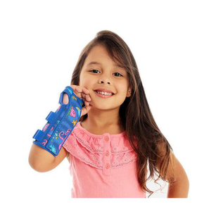 Imagem do produto Tala Para Punho Infantil Chantal Com Dedos Livres Bilateral Estampas Sortidas 1315Cm Com 1 Unidade