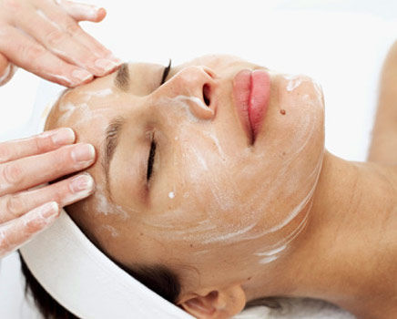 Peeling facial: saiba os benefícios