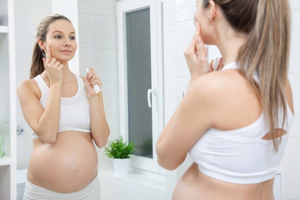 Mudanças na pele do rosto durante a gravidez.
